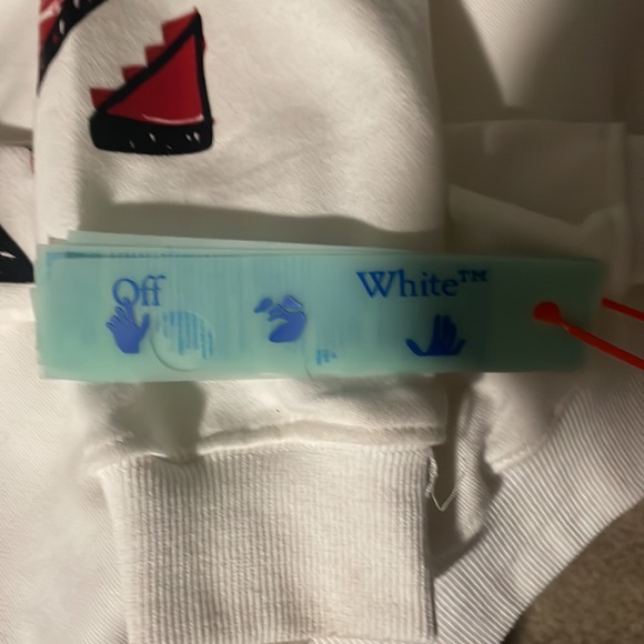 Got this 2years ago or so and wore it like 3 times still has ever tag on it. - Picture 4 of 5